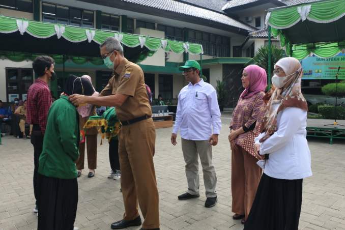 Pelepasan Peserta KKN Gemar Mengaji Tahun 2022