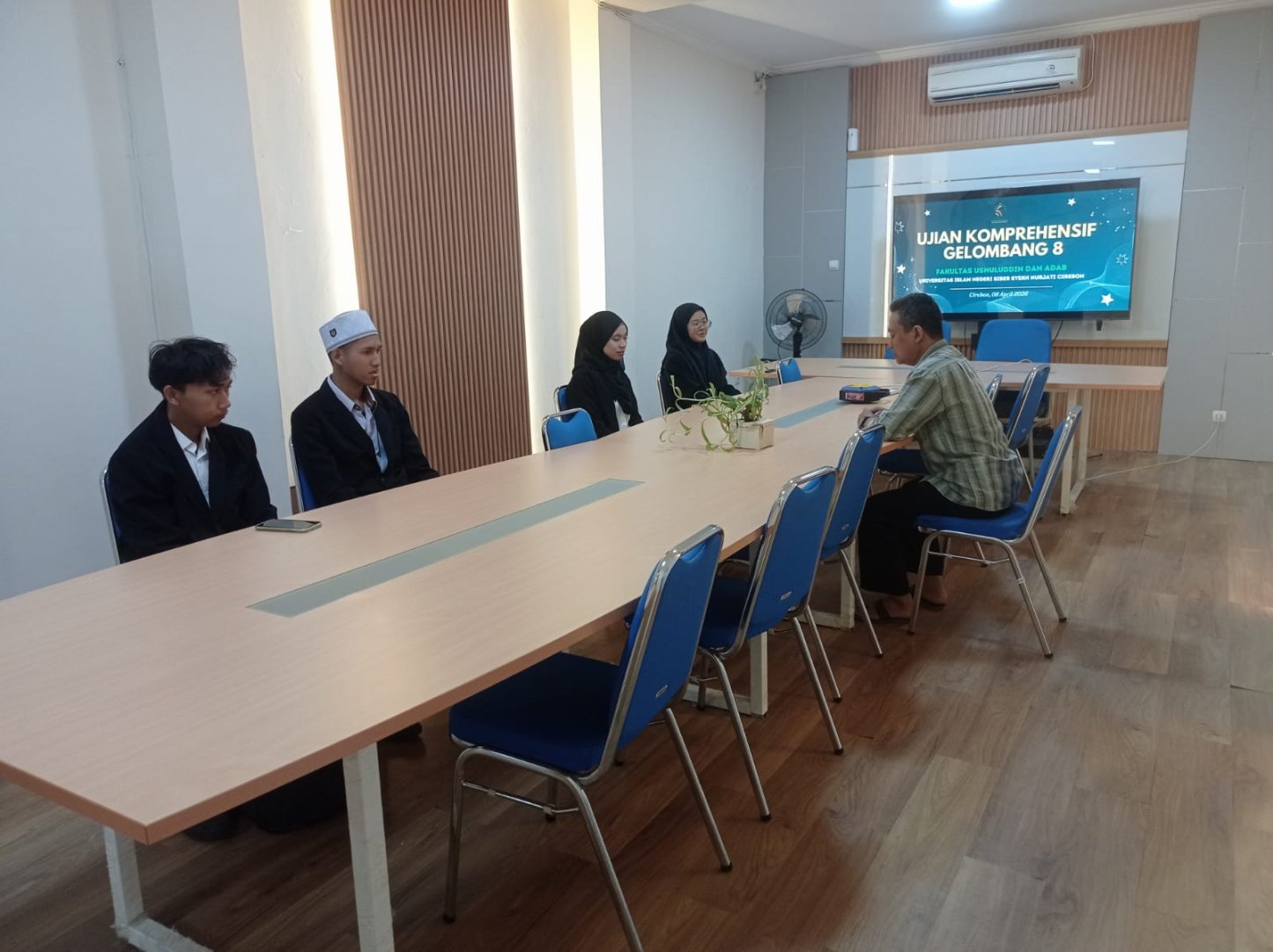 Tiga Mahasiswa Ilmu Al-Qur'an dan Tafsir Ikuti Seminar Proposal Gelombang VIII di Fakultas Ushuluddin dan Adab